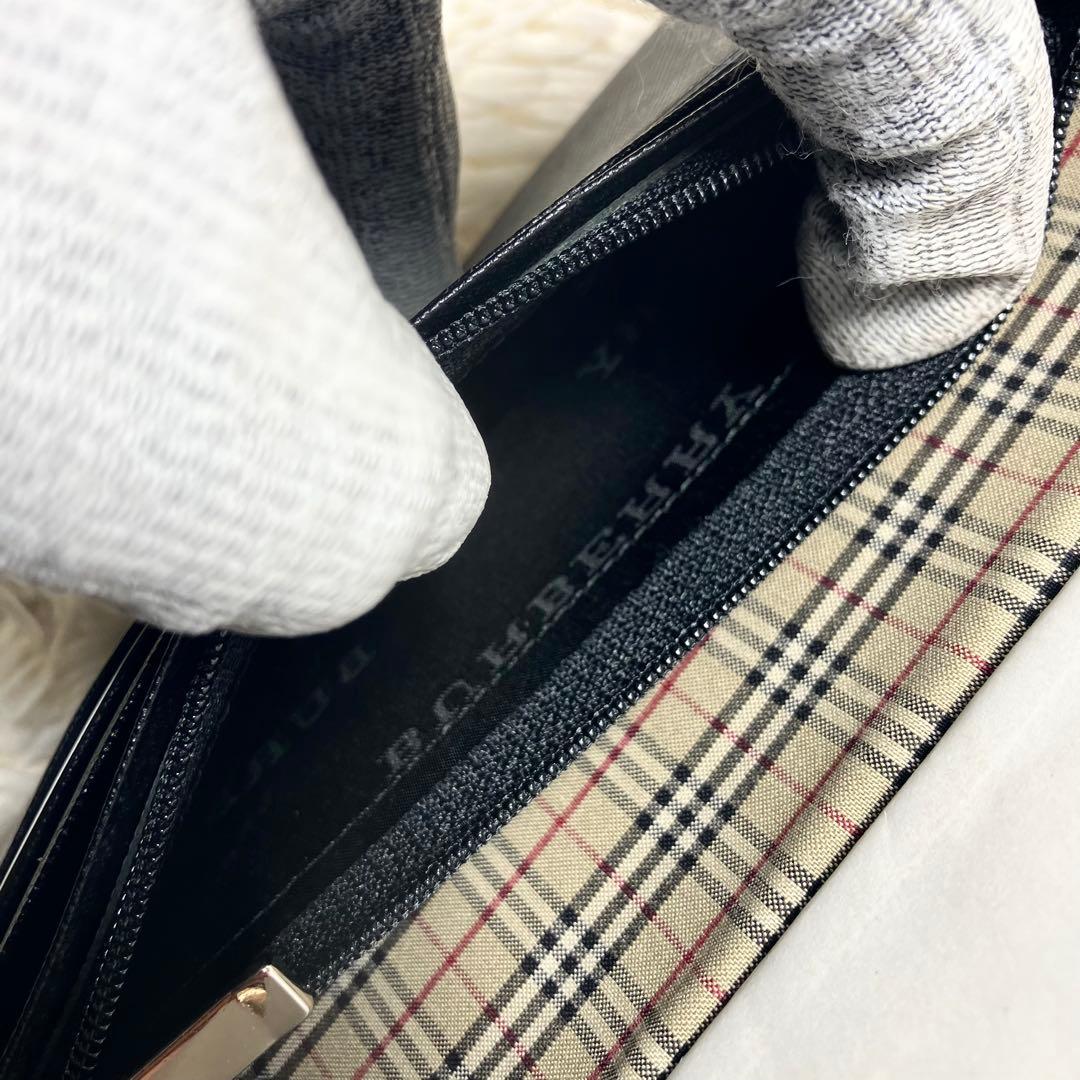 【未使用】バーバリー 二つ折り ノバチェックレザー ブラック 箱付き