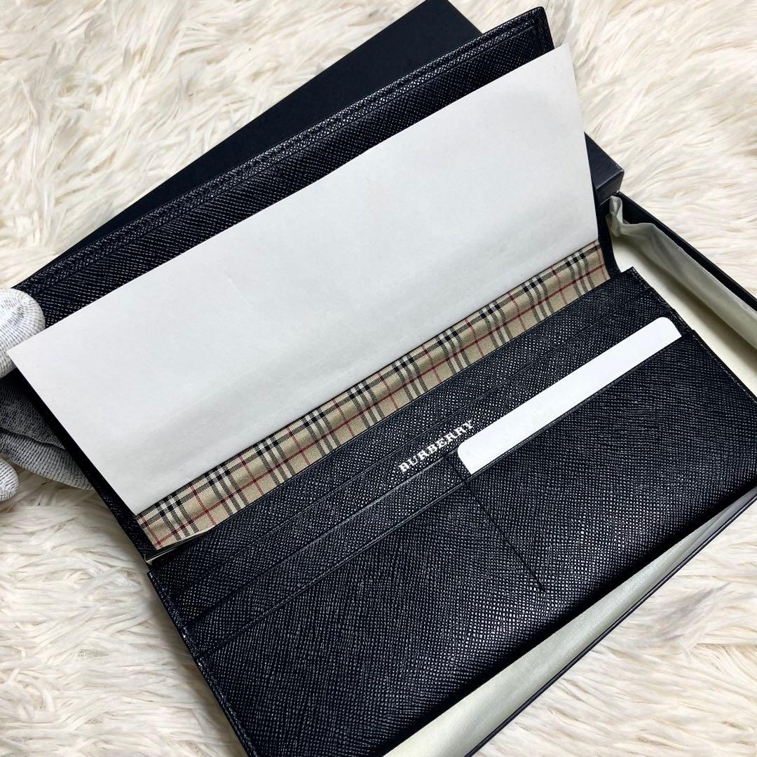 【未使用】バーバリー 二つ折り ノバチェックレザー ブラック 箱付き
