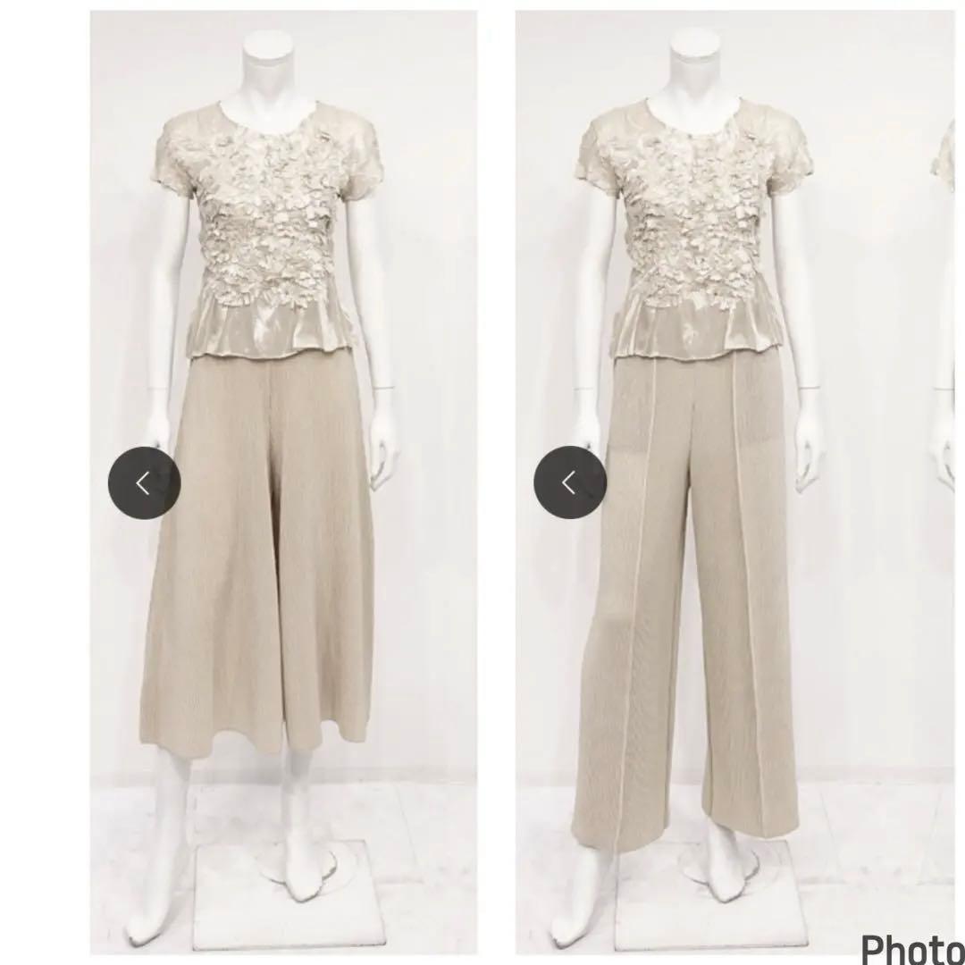 お値下げ！美品　スペッチオGプリーツフレンチ袖ブラウス　シャンブレーベージュ