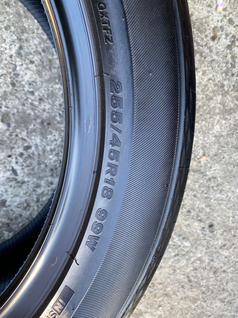 BRIDGESTONE REGNO 255/45/18 2本セット送料込み