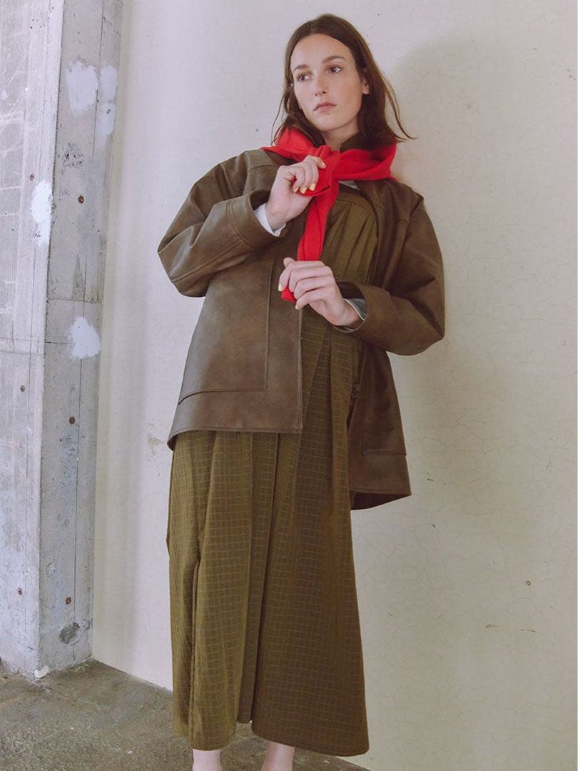 emmi フェイクレザーダブルジップブルゾン