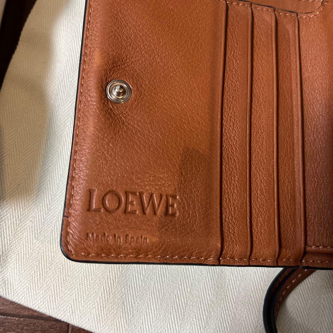 ペペロンチーノ LOEWE 二つ折り財布 ベージュ