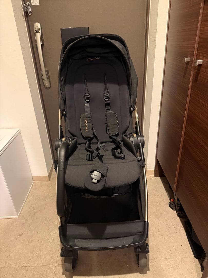 nuna ixxa リベテッドローズ ヌナ ベビーカー　【廃盤】