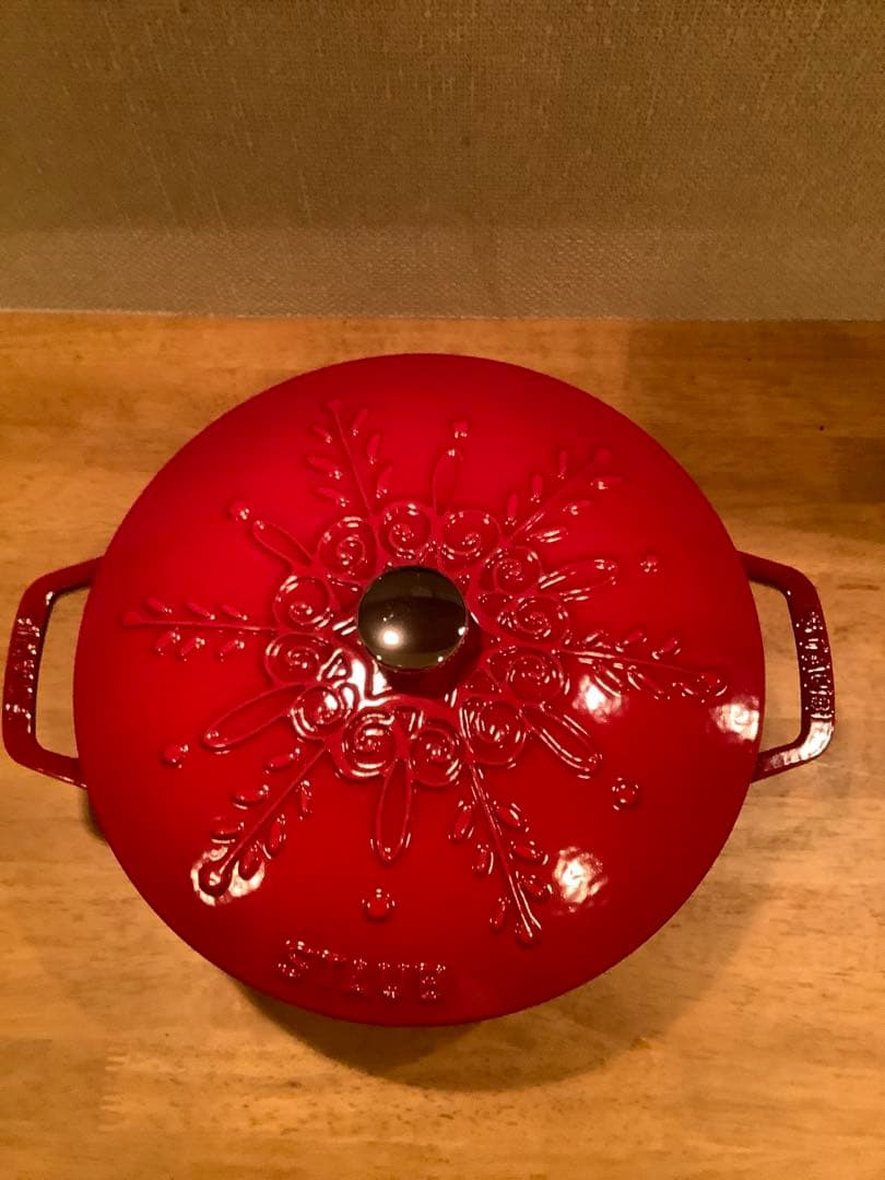 ストウブ　スノーフレークココット 24cm チェリー 新品未使用
