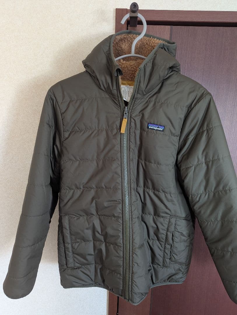 【美品】パタゴニアキッズリバーシブルレディフレディフーディXL