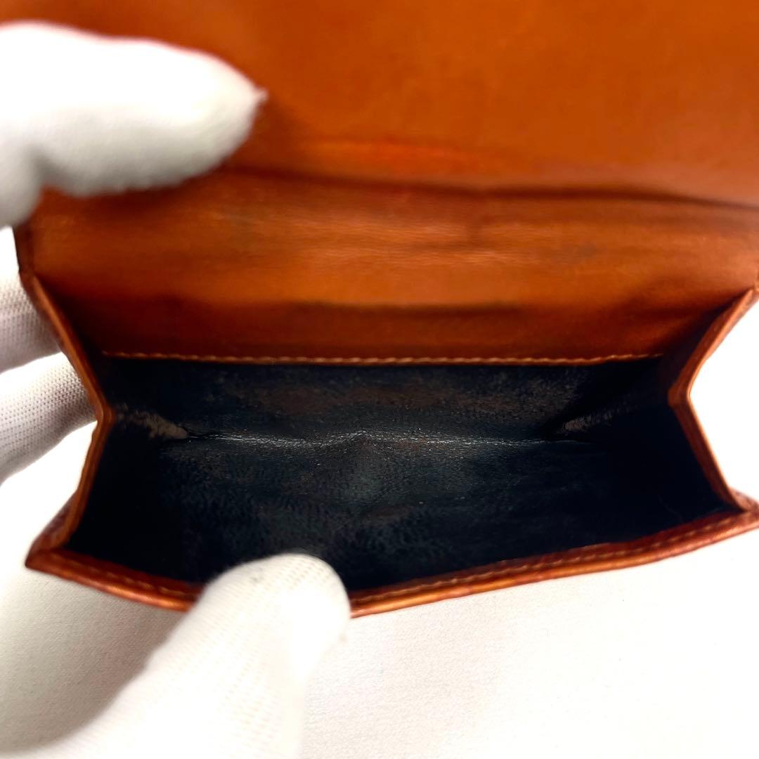 グッチ　二つ折り財布　ハートロゴプレート　GGシマレザー　型押しエンボス　美品