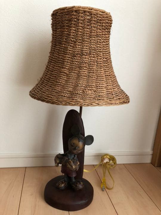 限定価格　アウラニ購入　ミッキーデスクランプ　ディズニー