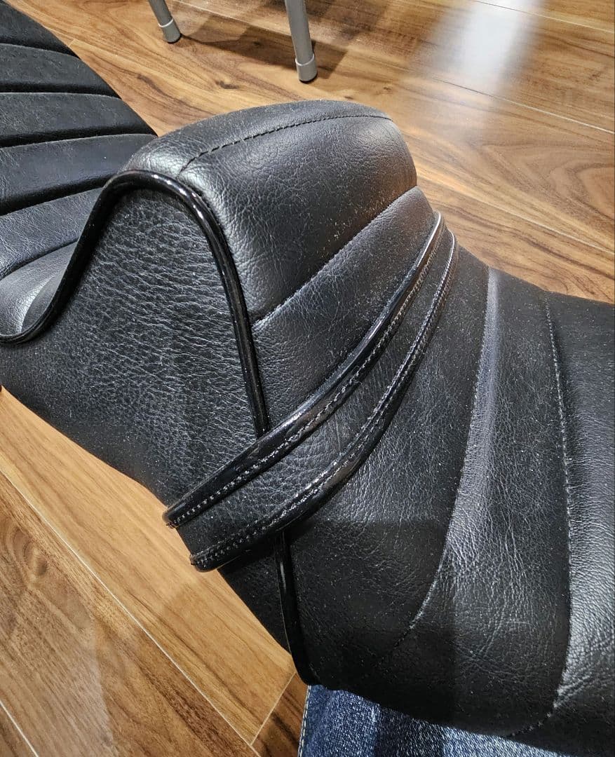 カワサキ　バリオス　バリオス1型　特注オーダー　　チョビ三段シート　カワサキ刺繍