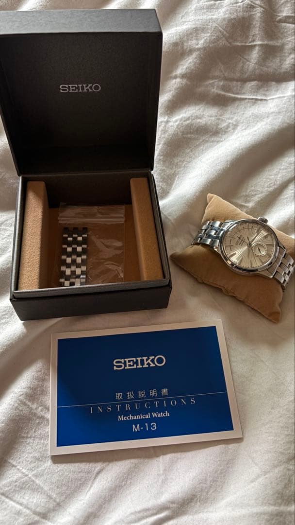 SEIKOシルバー ステンレススチール アナログ時計