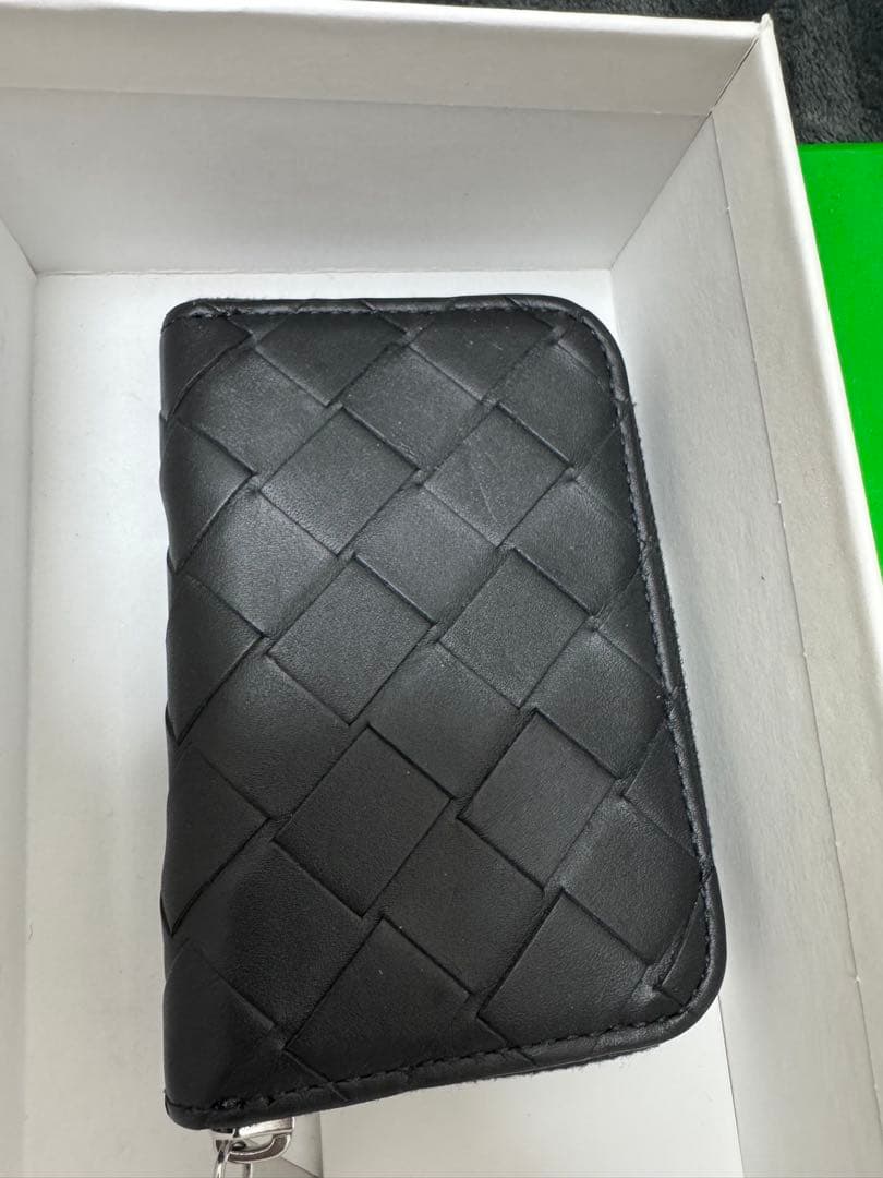 ボッテガヴェネタ イントレチャート ケース　ラウンドジップ　ミニ財布