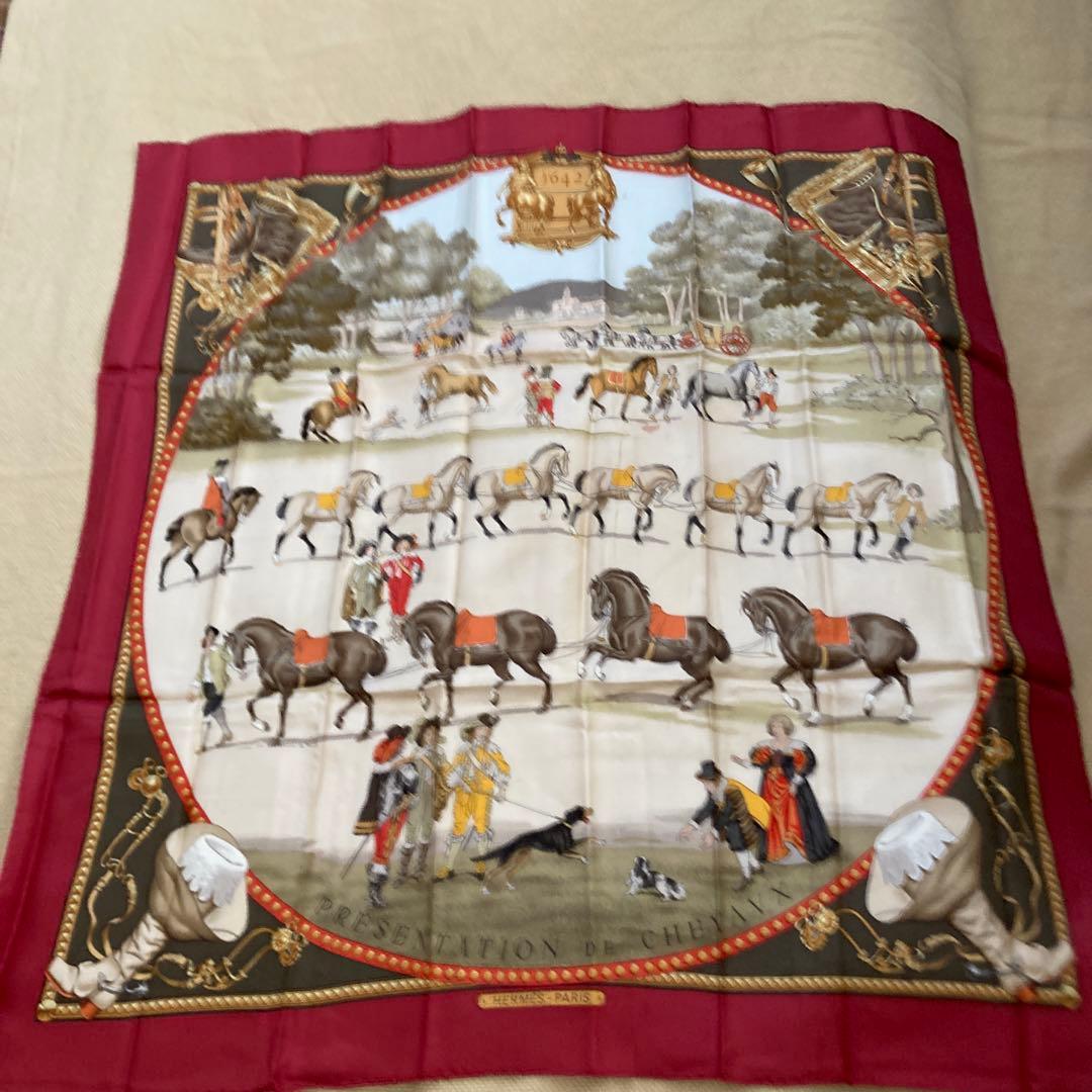 HERMÈS 馬術テーマ スカーフ