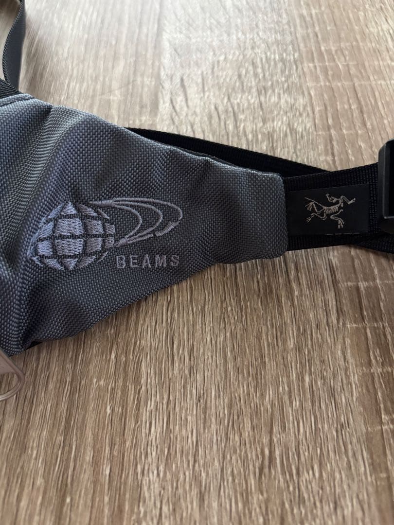 [美品]ARC'TERYX BEAMS 別注 アーバンファニー ウエストポーチ