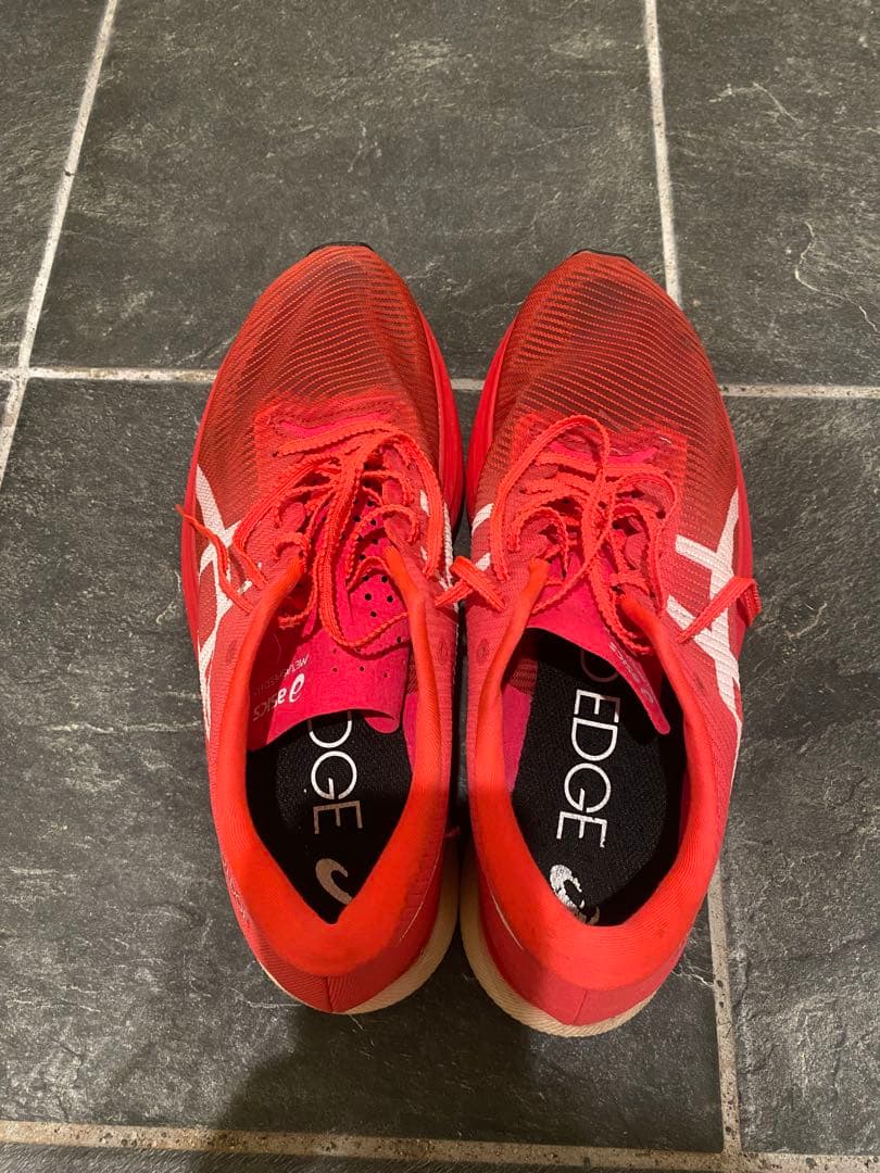 アシックス　メタスピードエッジ