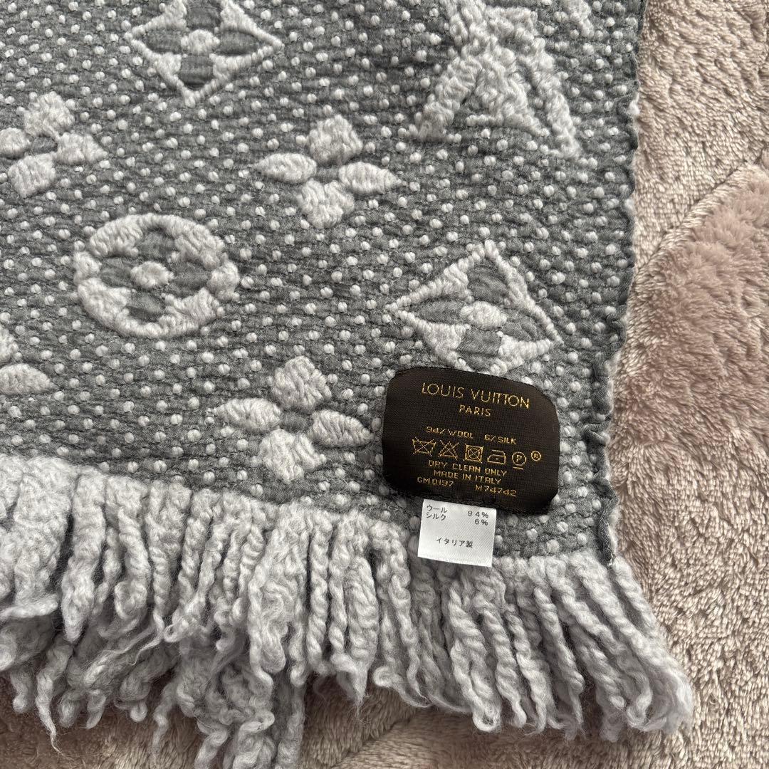 ルイヴィトン マフラーグレー