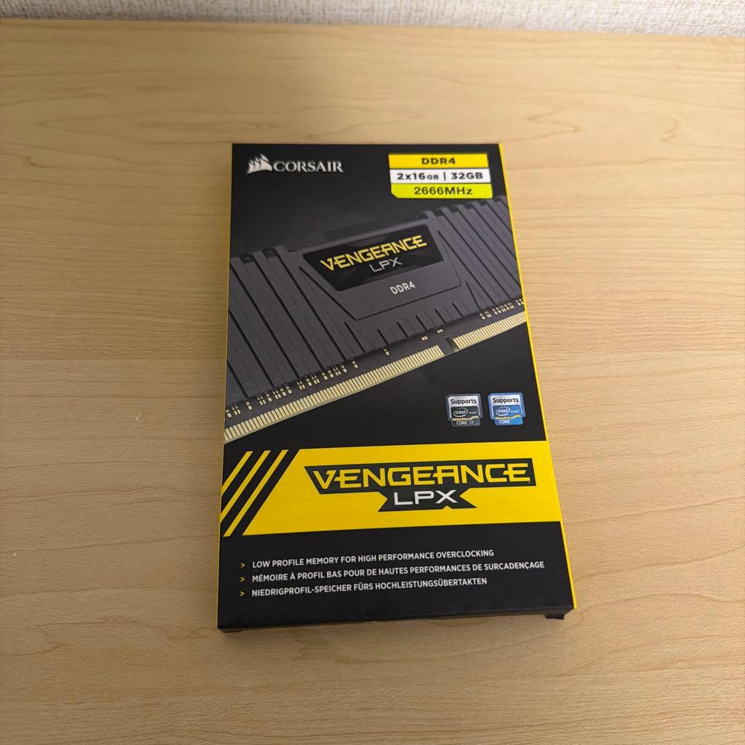 Corsair DDR4 16GB×2 CMK32GX4M2A2666C16