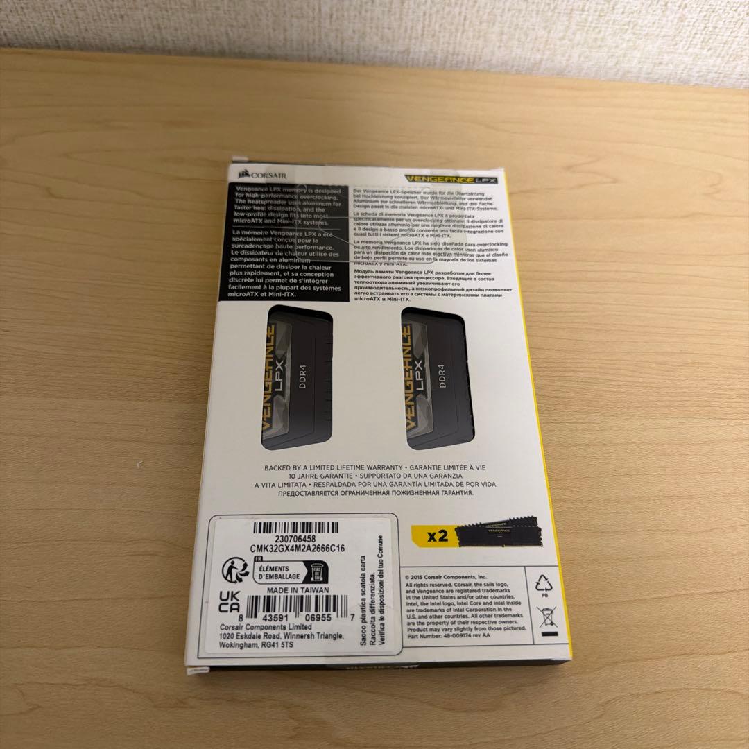 Corsair DDR4 16GB×2 CMK32GX4M2A2666C16