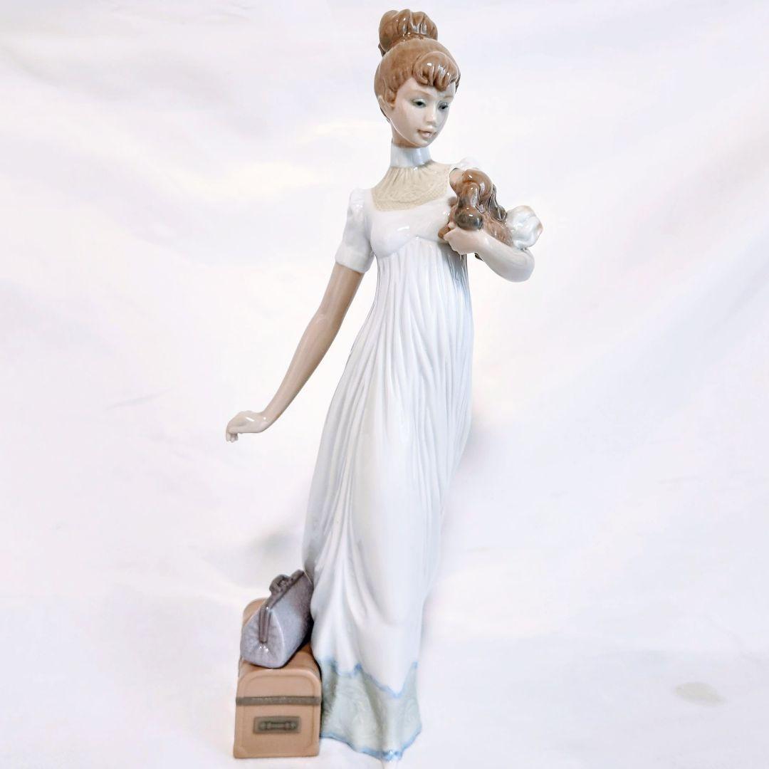 カオカオ　リヤドロフィギュリン〘僕がお供だよ〙No.6753傘欠品