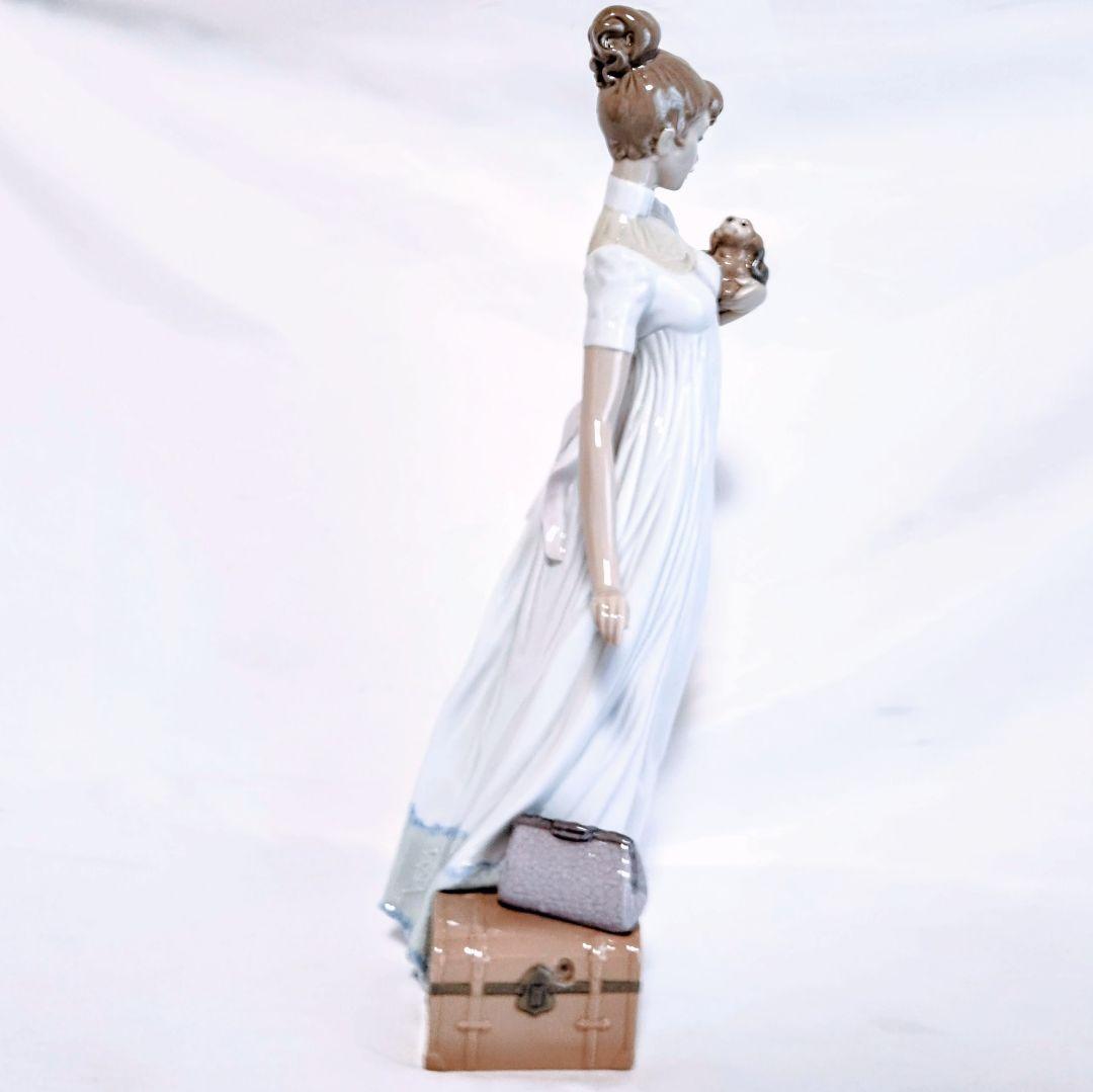 カオカオ　リヤドロフィギュリン〘僕がお供だよ〙No.6753傘欠品