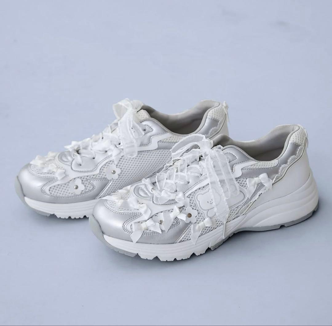 peichan. × merry jenny くまちゃんスニーカー