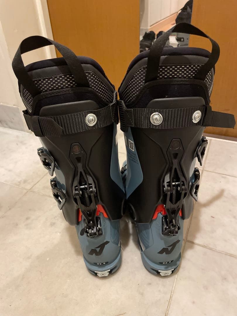 【未使用】NORDICA UNLIMITED LT 130 DYN 25.5cm