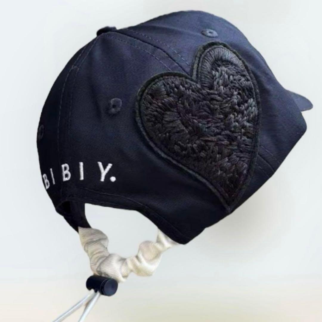 B. CLUB CAP bibiy. hat キャップ
