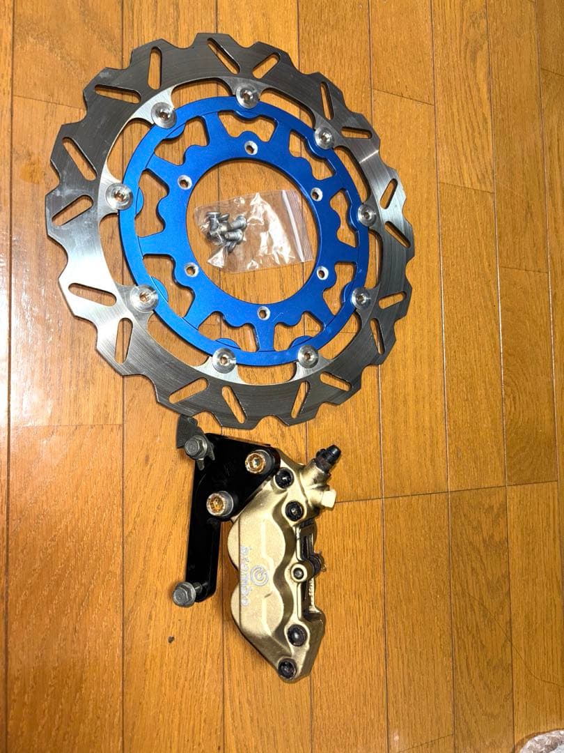 wr250f ブレンボキャリパーとディスクセット