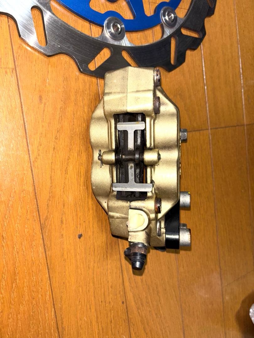 wr250f ブレンボキャリパーとディスクセット