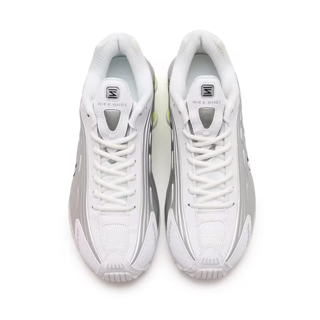 ナイキ ウィメンズ ショックス R4 23.5