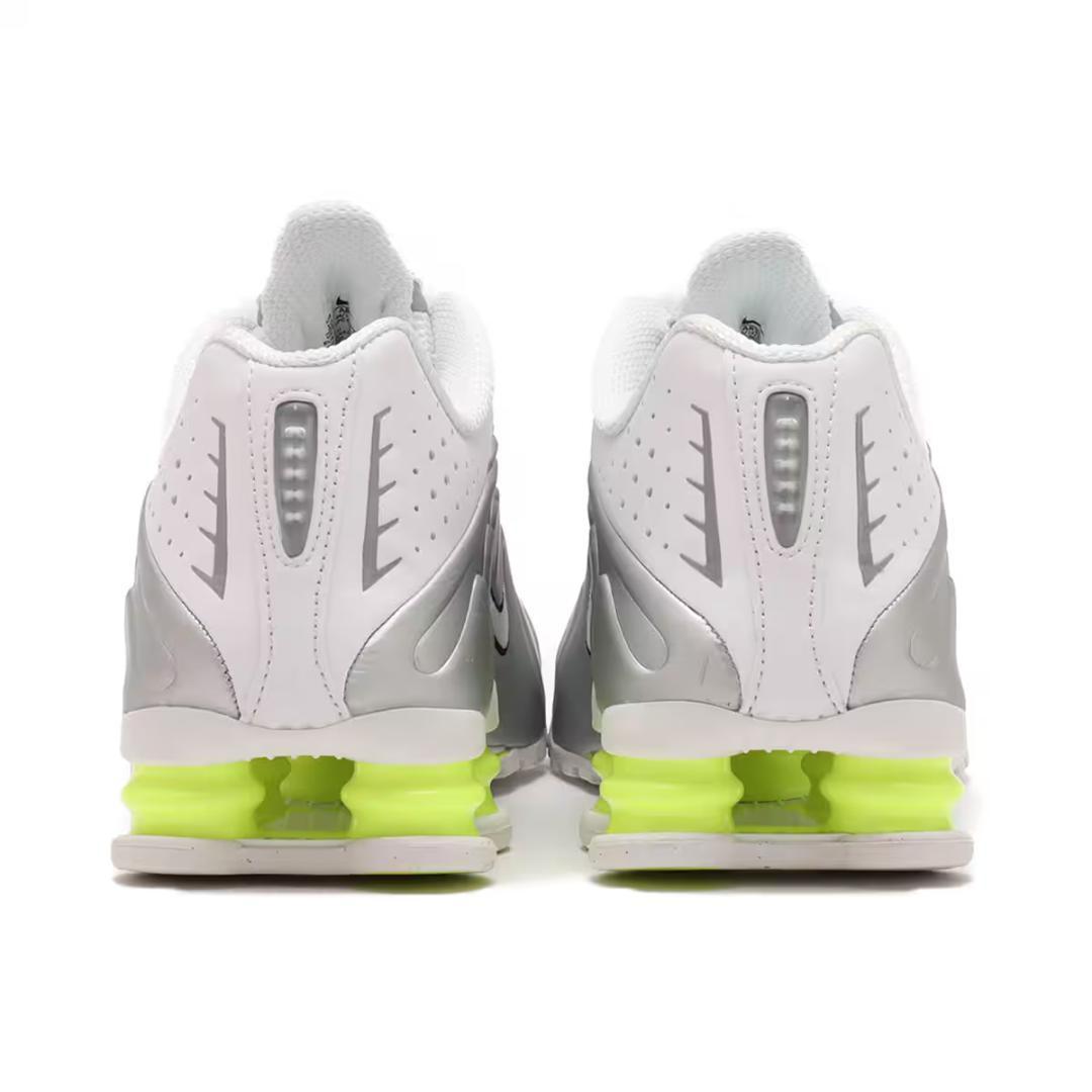 ナイキ ウィメンズ ショックス R4 23.5