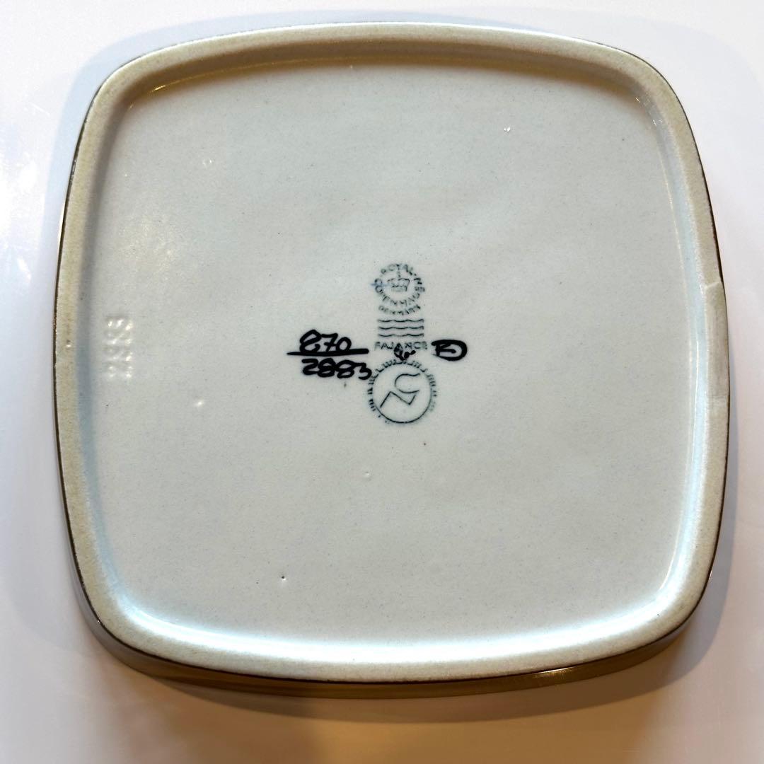 北欧ヴィンテージ　ロイヤルコペンハーゲン バッカトレイ(中）17cm 角皿①