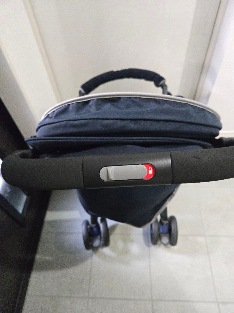 Apricaベビーカーソフィア　ネイビー