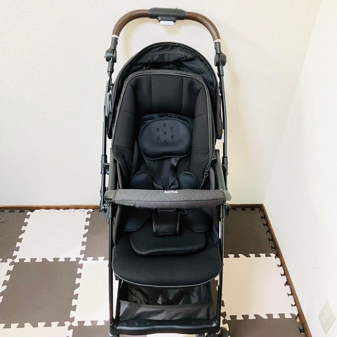 アップリカ ラクーナクッションフリープラス グレー 人気モデル ベビーカー 美品