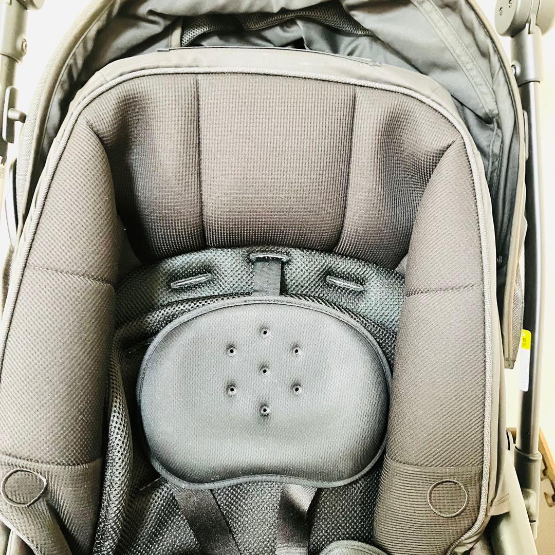 アップリカ ラクーナクッションフリープラス グレー 人気モデル ベビーカー 美品