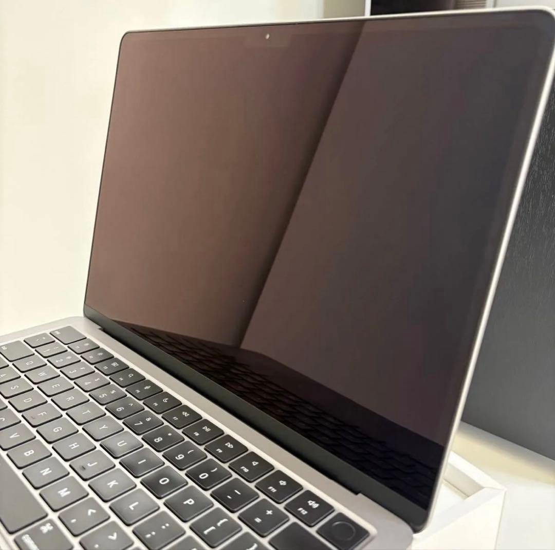 MacBook本体 macbook air m2 16bg 512gb