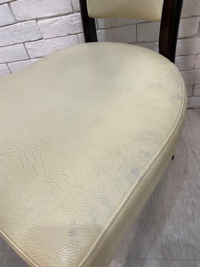 ①【ハルイロ　】カリモク　ダイニングチェア