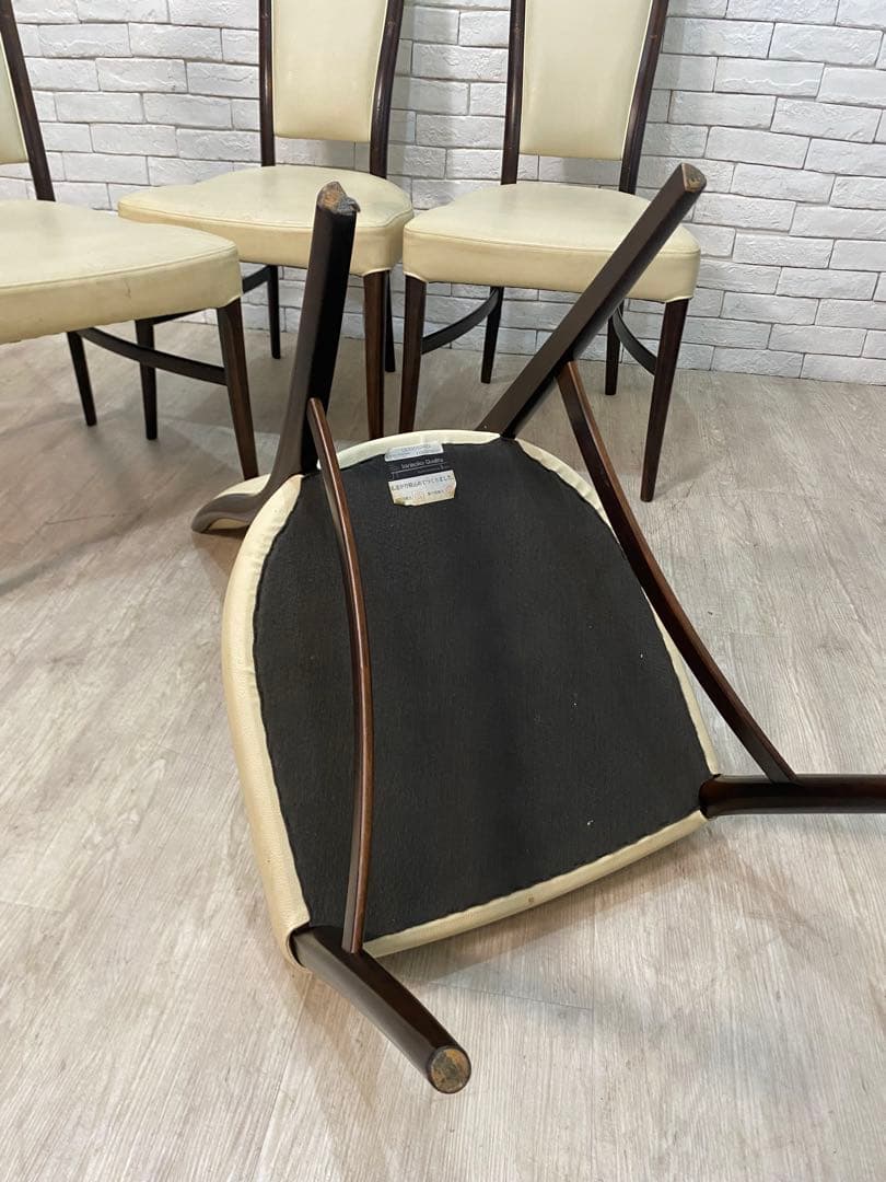 ①【ハルイロ　】カリモク　ダイニングチェア