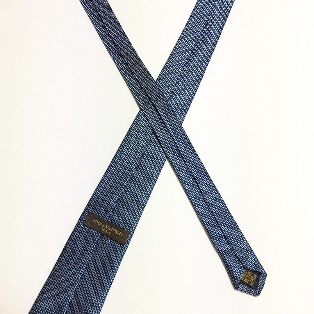 未使用級 ルイヴィトン Louis Vuitton ネクタイ V字パターン