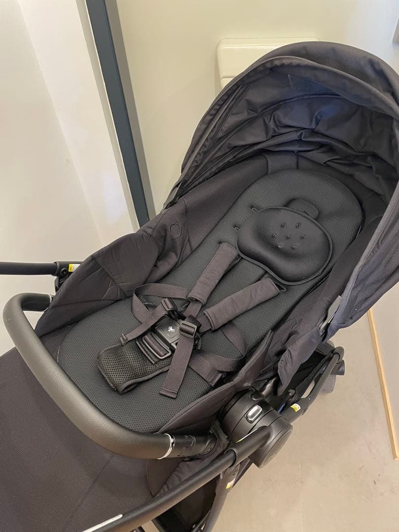 【新品ドリンクホルダー付】アップリカ　ルーチェプレミアム　ベビーカー