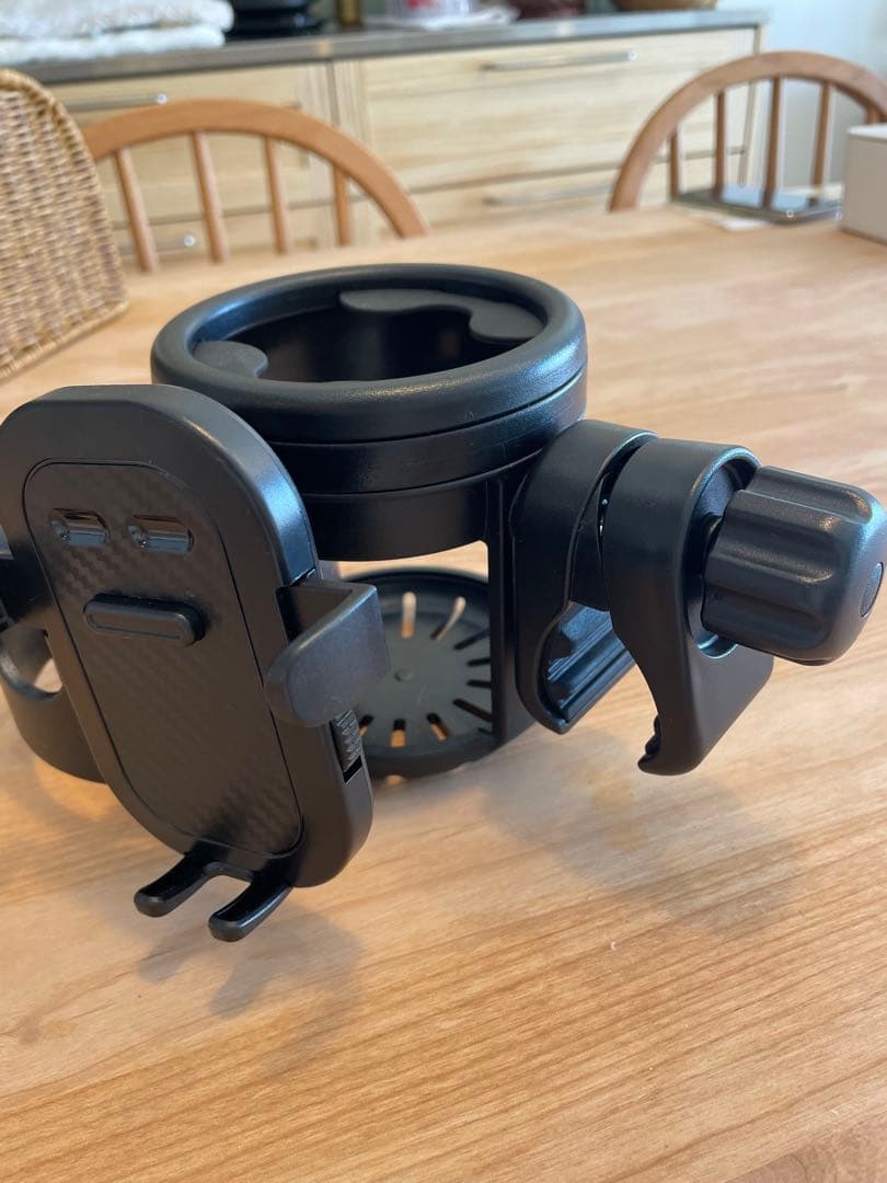 【新品ドリンクホルダー付】アップリカ　ルーチェプレミアム　ベビーカー