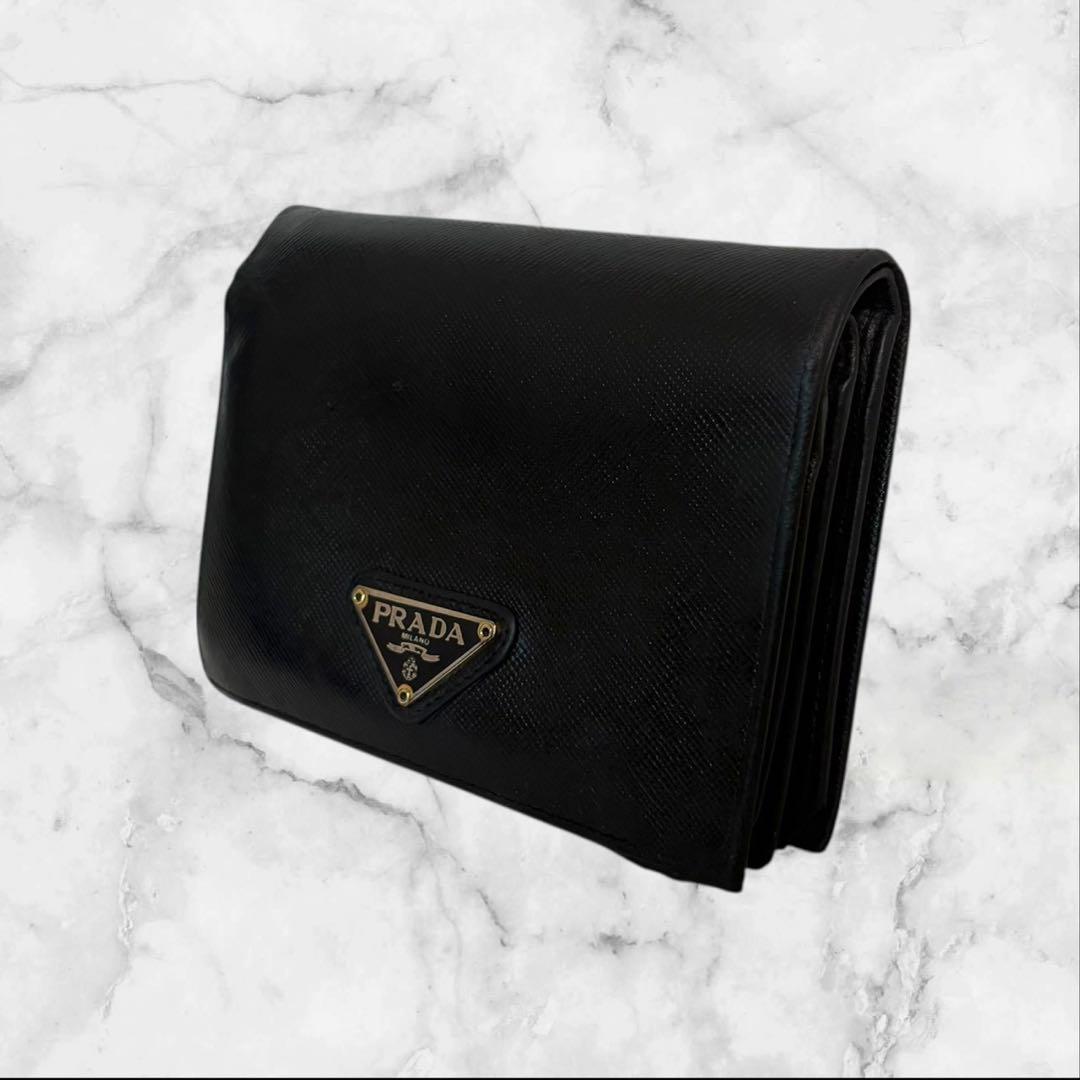 美品✨ PRADA プラダ 二つ折り財布 サフィアーノ ブラック 三角ロゴ