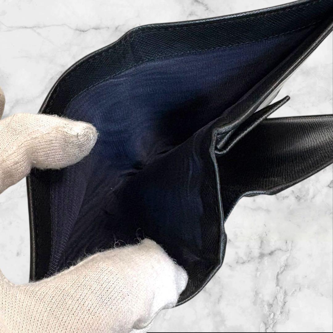 美品✨ PRADA プラダ 二つ折り財布 サフィアーノ ブラック 三角ロゴ