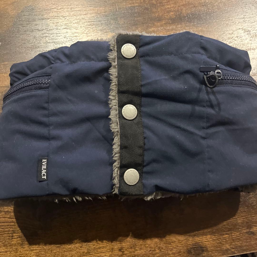 イーブルアクト　ネックウォーマー　ネイビー