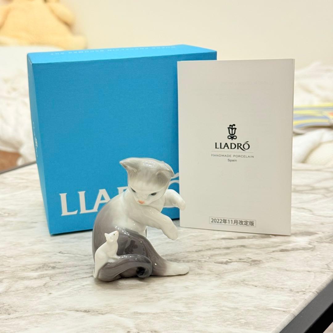 LLADRÓ リヤドロ　驚いた仔猫ちゃん　陶器　置物