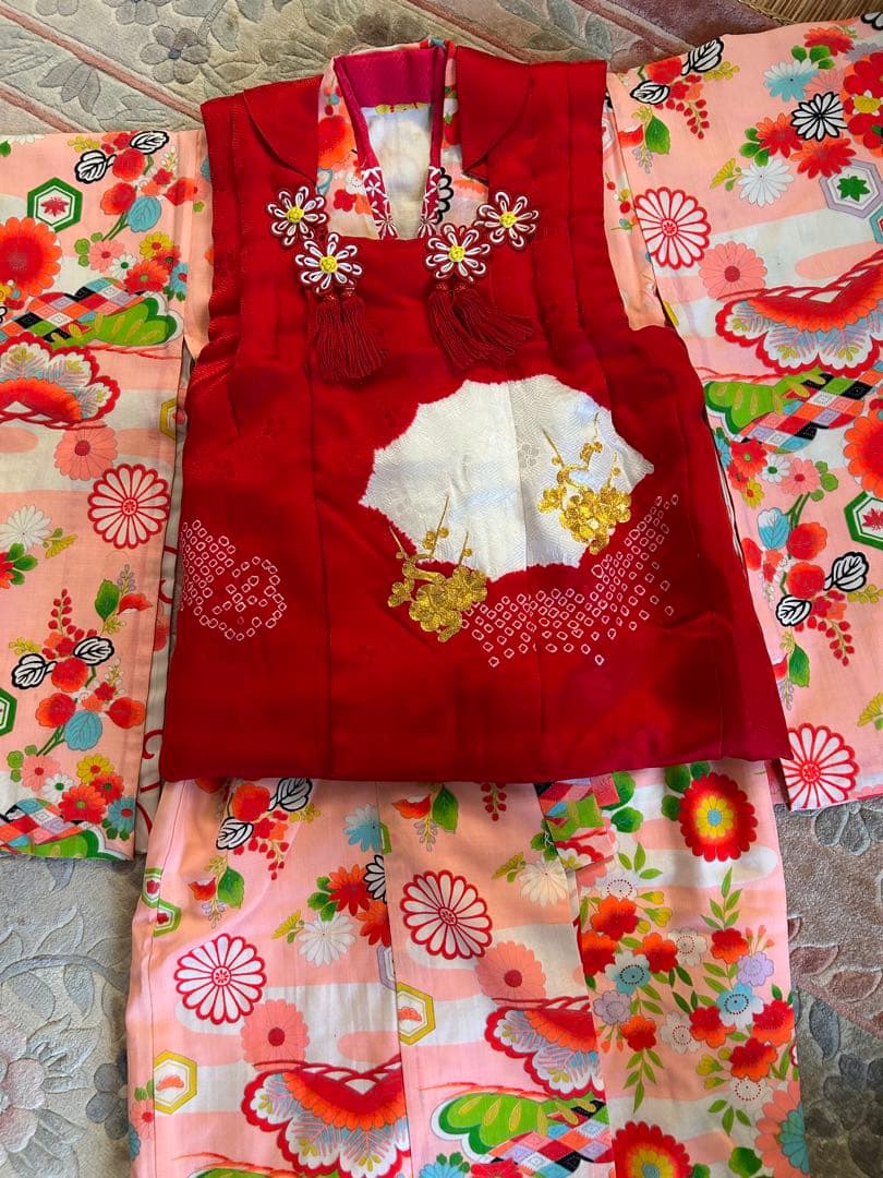 七五三用 赤とピンクの花柄和服