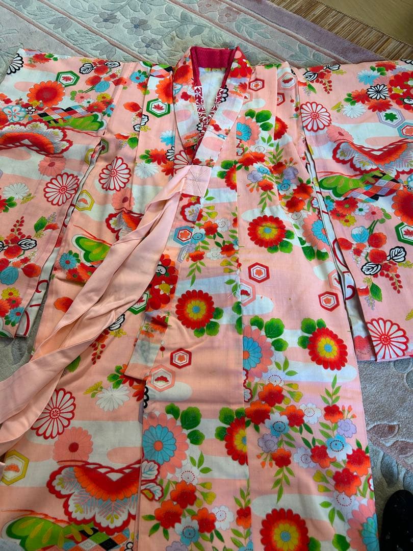 七五三用 赤とピンクの花柄和服
