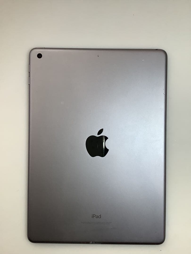 Apple 第6世代iPad Wi-Fiモデル 32GB スペースグレイ