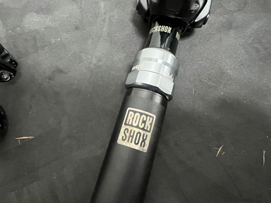 RockShox reverb AXS電動ドロッパー シートポスト 170mm