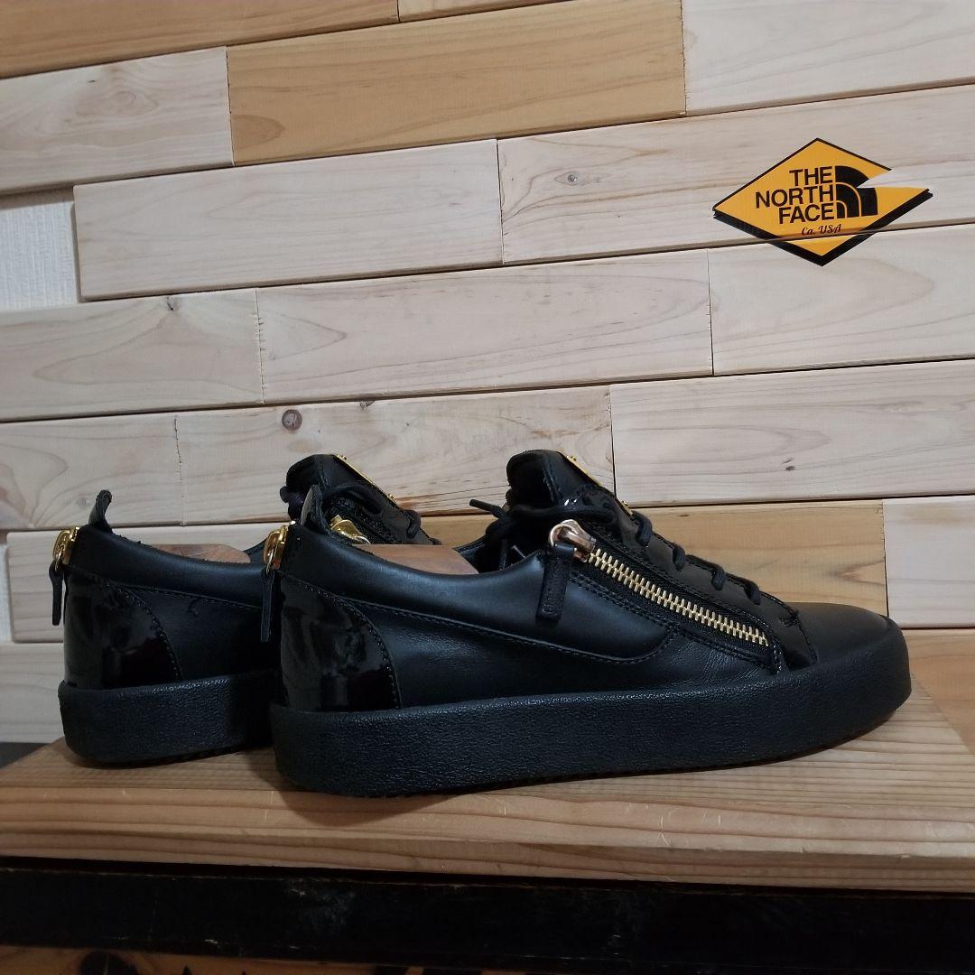 極美品　ジュゼッペザノッティ・レザー スニーカー　40 黒　メタルプレート