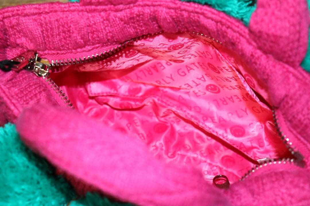 新品 PEARLY GATES ケーブルニット梵天付き カートバッグ Ⓗ