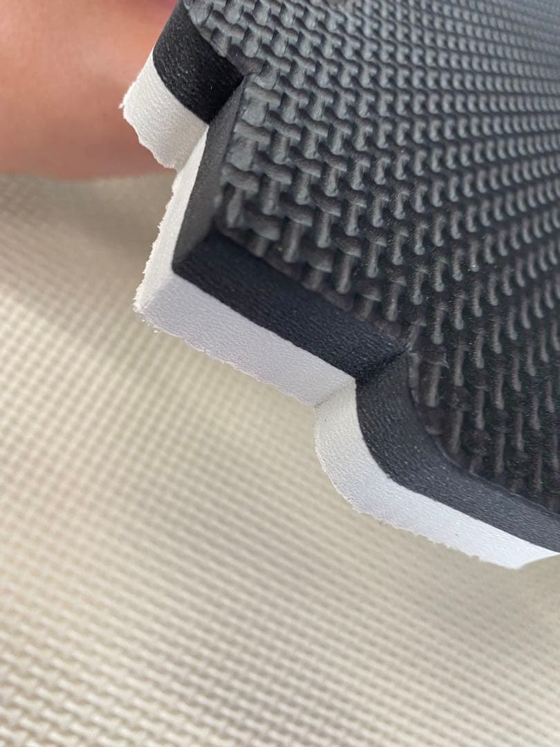 【格安】ジョイントマット　大判　白黒　10枚　空手　防音　トレーニング　衝撃吸収